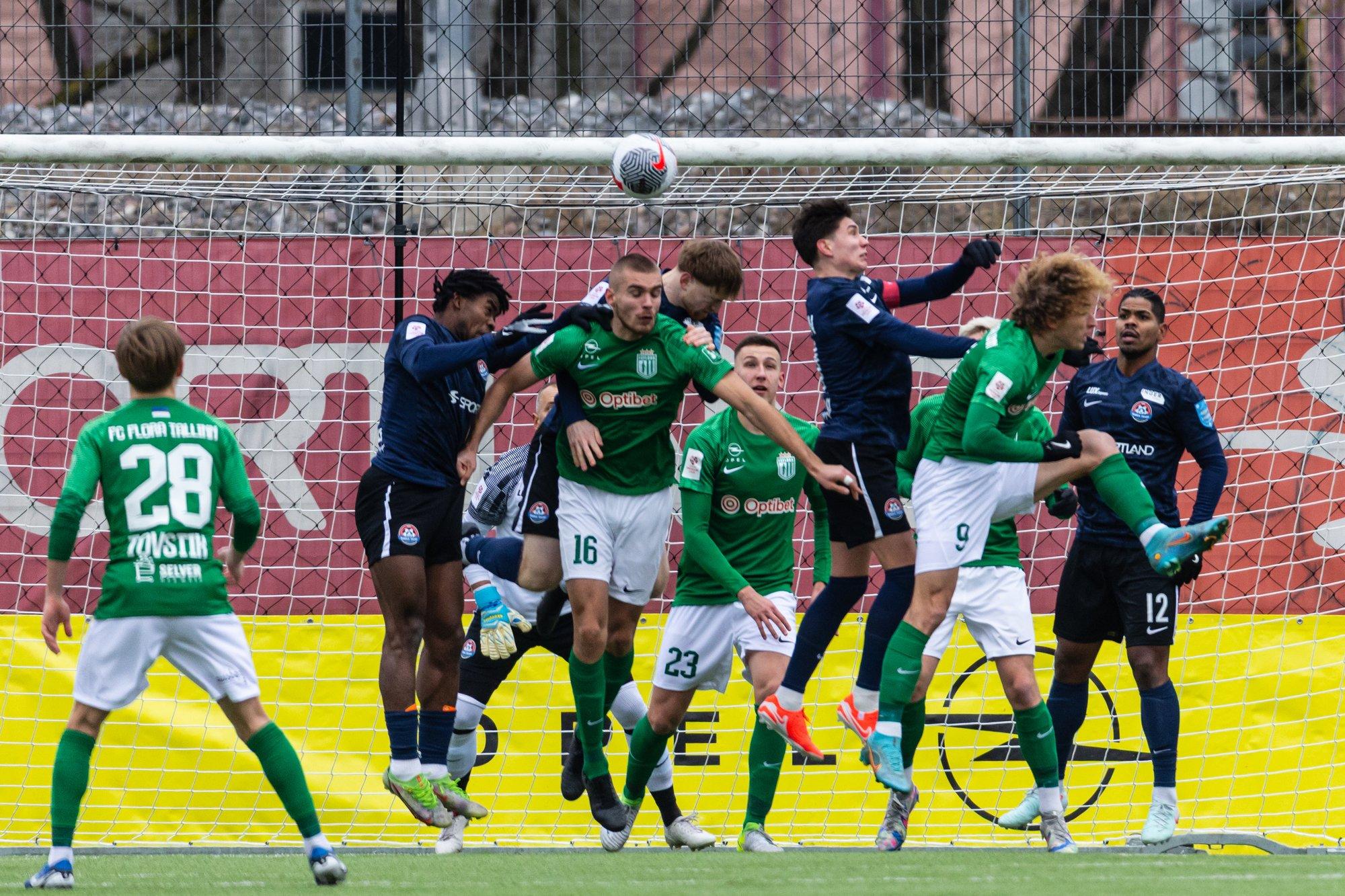 Хозяева сравняли счет на 90+5-й минуте. Tallinna FC Flora — JK Narva Trans 2:2 (1:0) Väravad: 43. Rauno Sappinen, 90+5. Erko Tõugjas — 56. Stanislav Agaptšev, 5